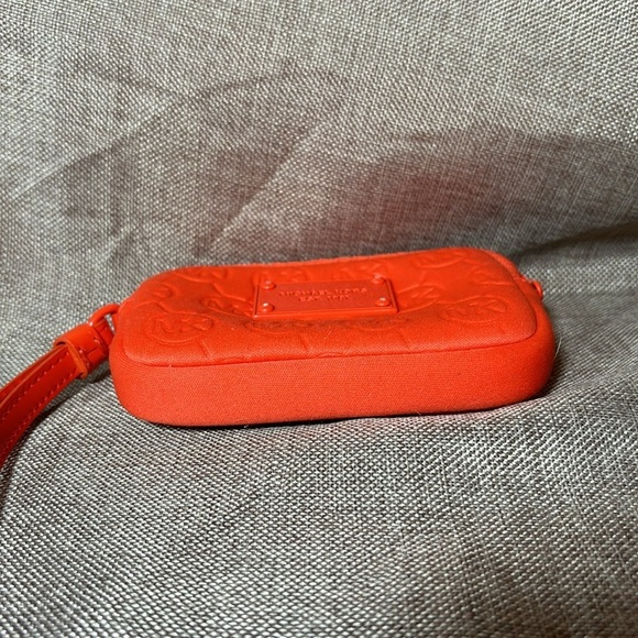 Michael Kors Logo Electronic Neoprene Coin Pouch Wristlet - Picture 3 of 12